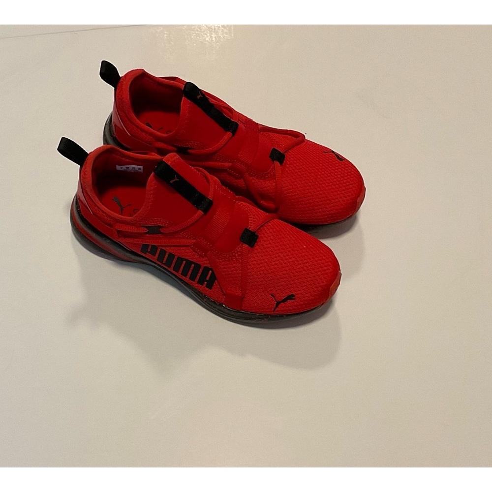 Puma  Tennis shoes